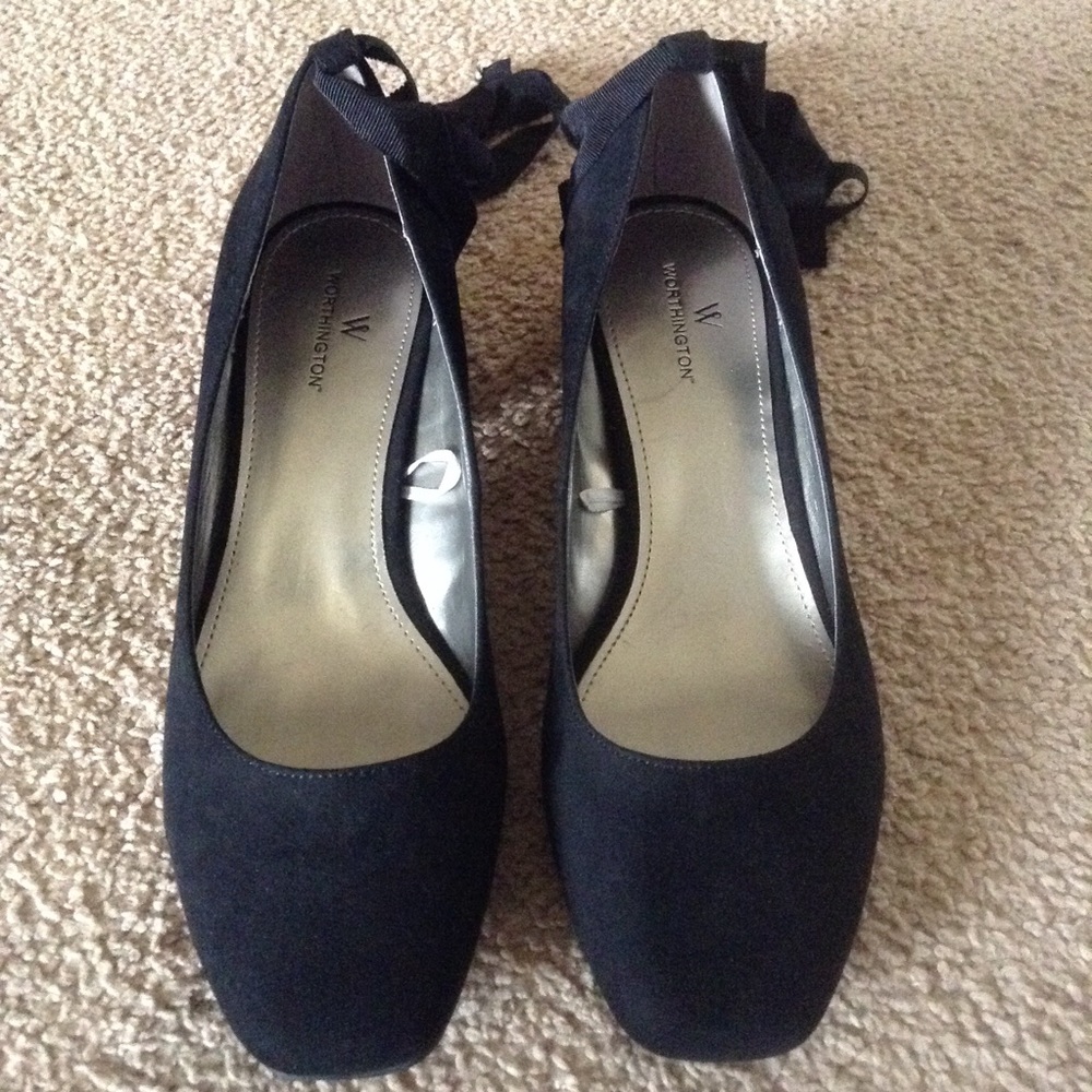 New Black Wrap Heel Pumps